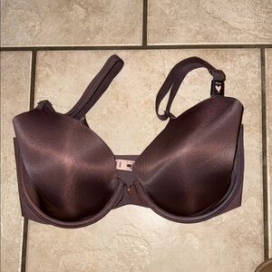NWT Victoria's Secret 34DDD Bra